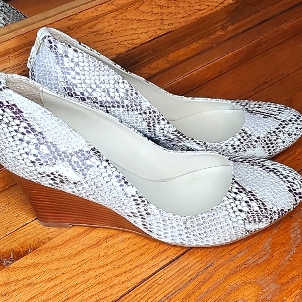 Snakeskin Pattern Wedge Heels